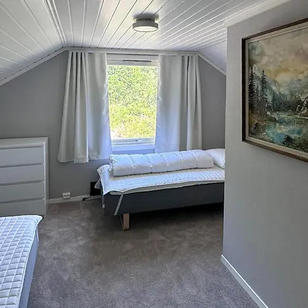 4 Bedroom Cozy In 別荘