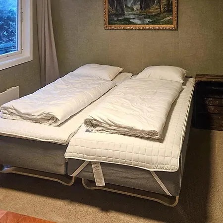 4 Bedroom Cozy In *