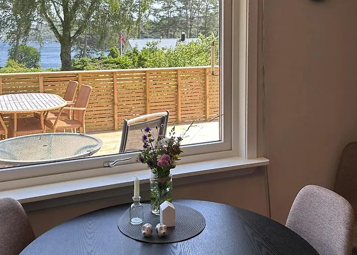 4 Bedroom Cozy In Semesterbostad *