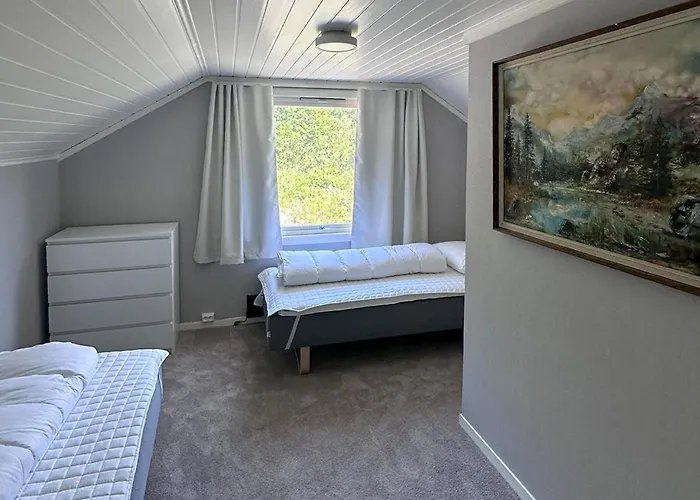 4 Bedroom Cozy In Semesterbostad